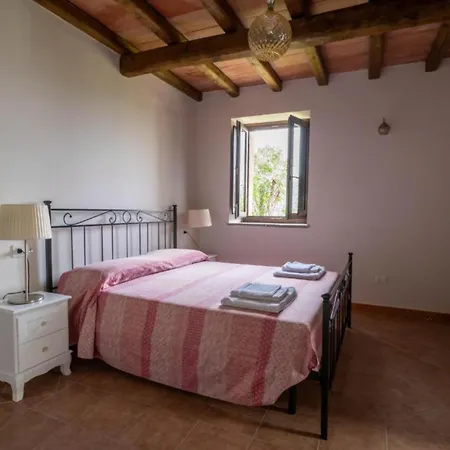 Giardino Siniscalchi Διαμέρισμα *